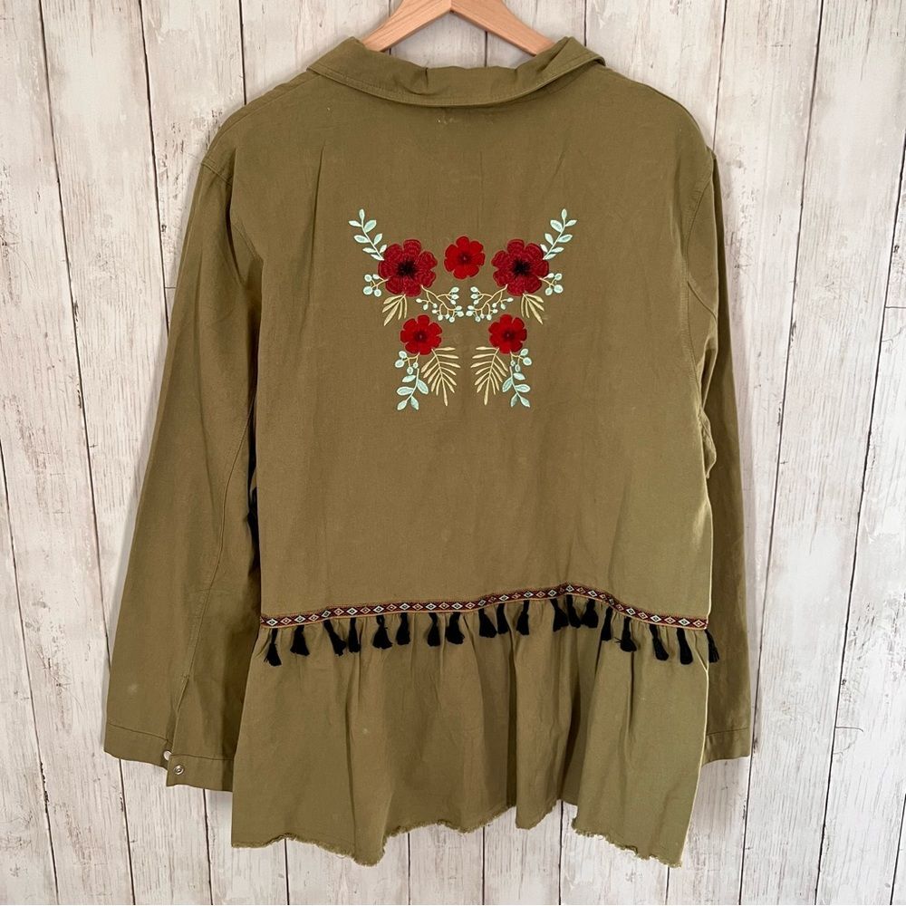Southern Stitch Embroidered Button Up M1